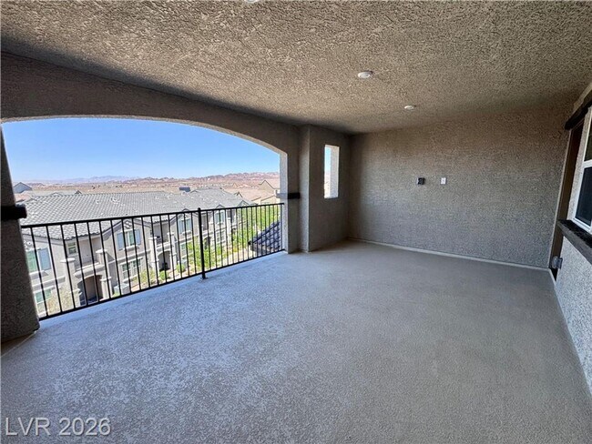 Building Photo - Brand-New Juniper Hills Townhome with 4 Bedrooms, Loft & Dual Balconies