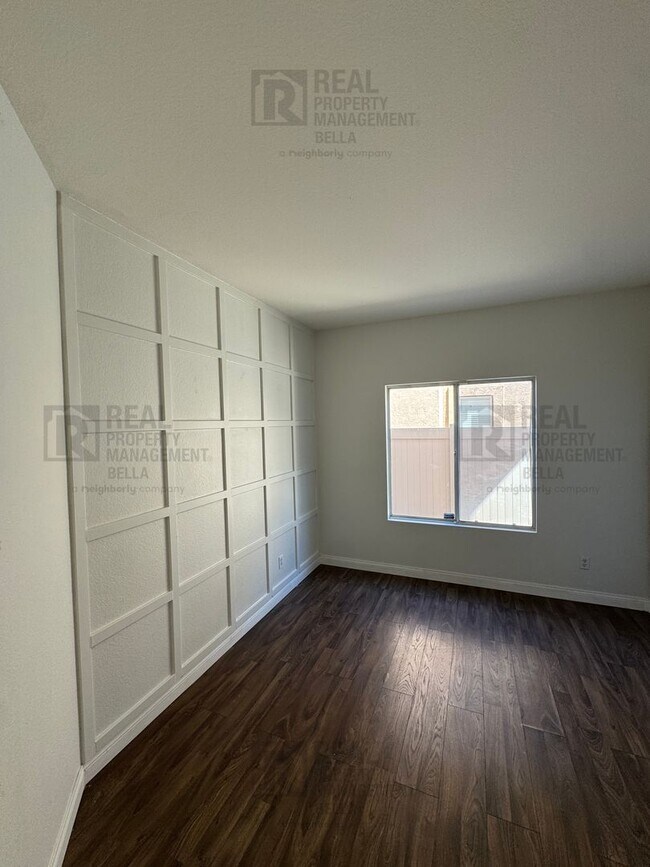 Building Photo - 23 Bella Donaci
