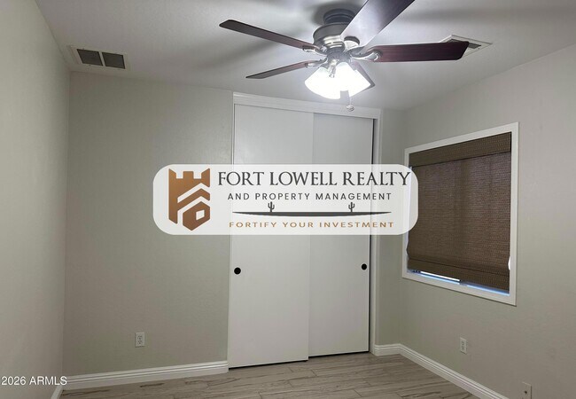 Building Photo - 1401 S 228th Ln