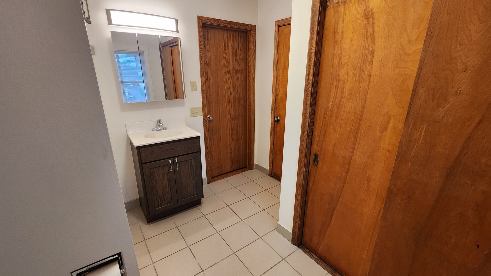 Building Photo - 609 Rose St