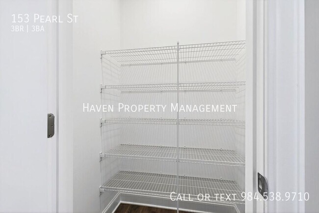 Building Photo - 153 Pearl St