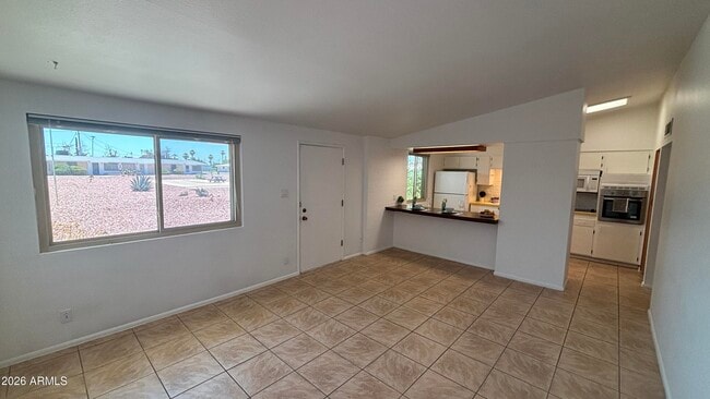 Building Photo - 10370 W Oakmont Dr