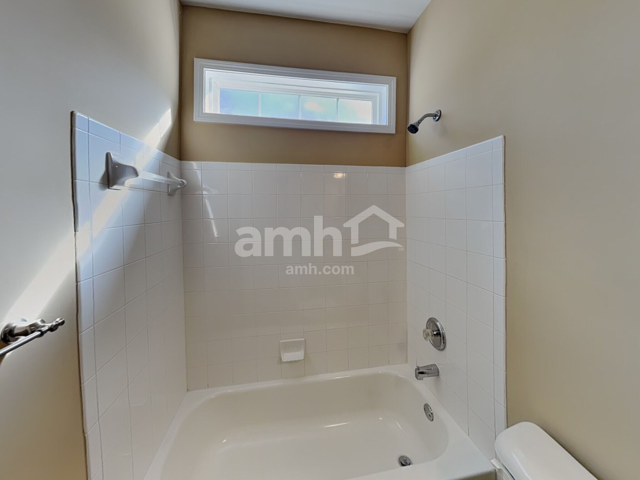 Building Photo - 6855 River Island Cir