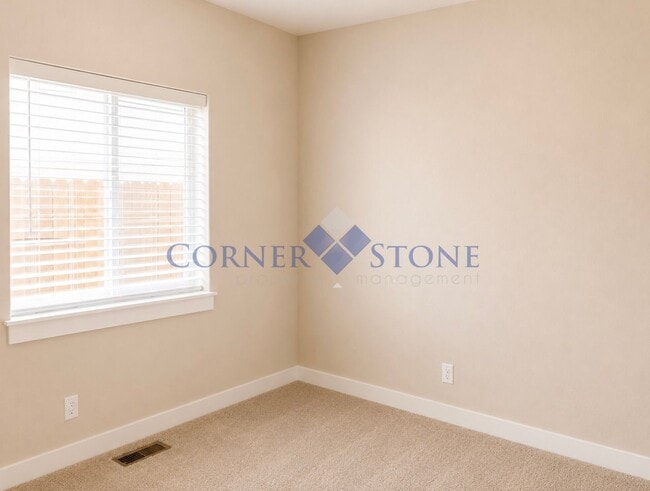 Building Photo - Amazing Home Meridian Home with Community Pool!