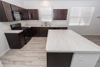 Building Photo - 21610 Lexor Dr
