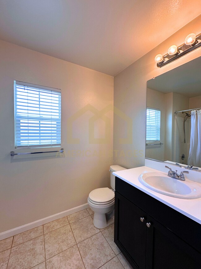 Building Photo - 1208 Meridian Way