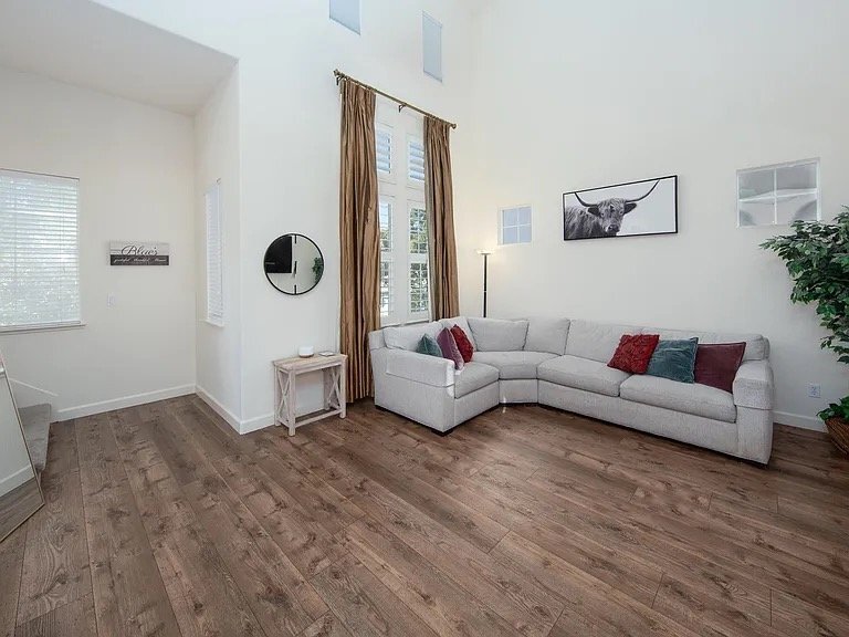 Building Photo - 2168 Wellington Dr