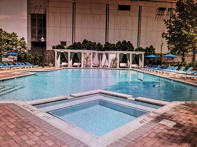 Building Photo - 20 2ND St