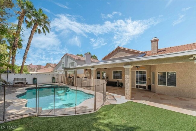 Building Photo - 3032 Pier Harbor Dr