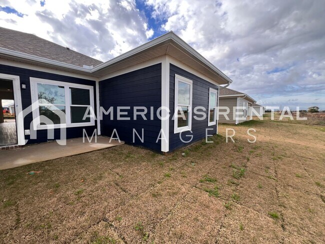 Building Photo - 21567 Tawny Lp