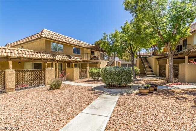 Primary Photo - 1824 Plum Ct