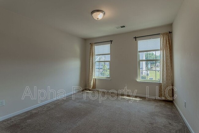 Building Photo - 308 Corday Ln