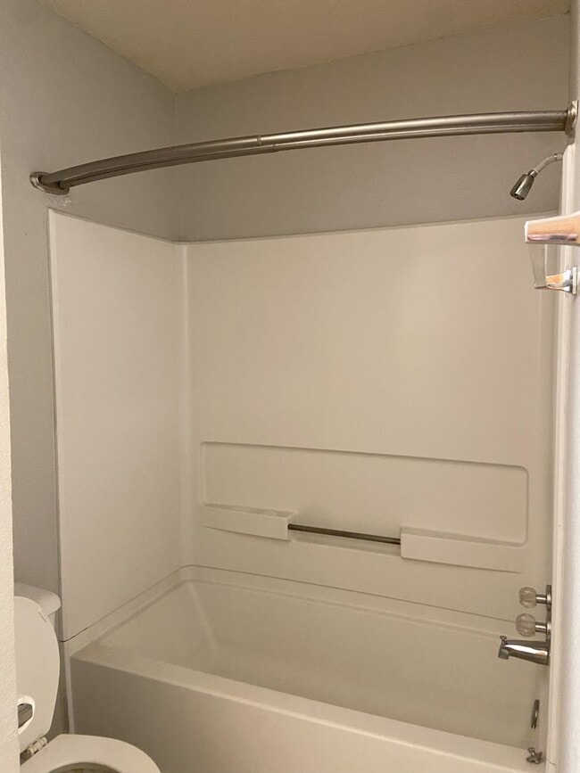 Building Photo - One-Bedroom with Garage