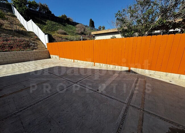 Building Photo - 5000 Macario Dr