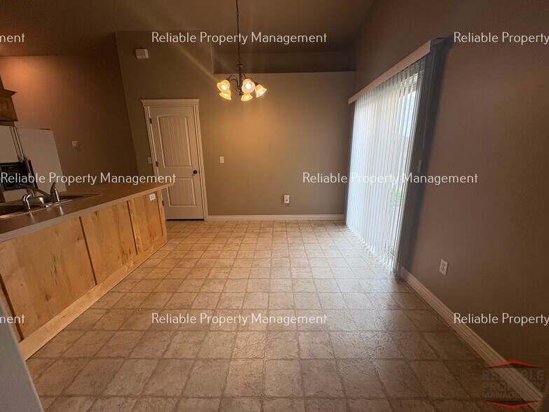 Building Photo - 1213 Cornerstone Dr