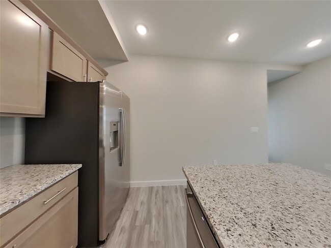 Building Photo - 1733 Mexican Heather Dr