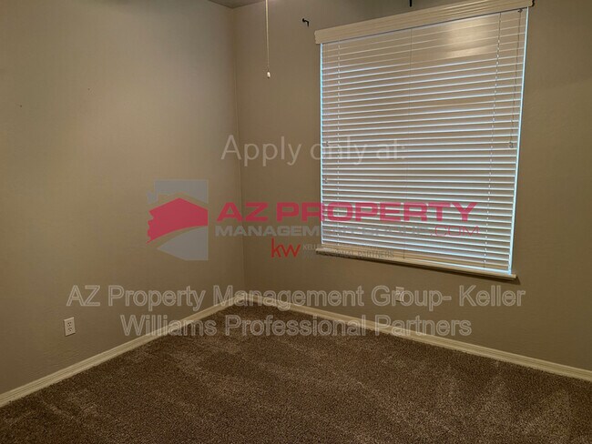 Building Photo - 5822 W Charter Oak Rd
