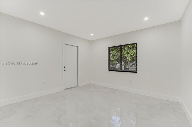 Building Photo - 3410 NW 13th Ave