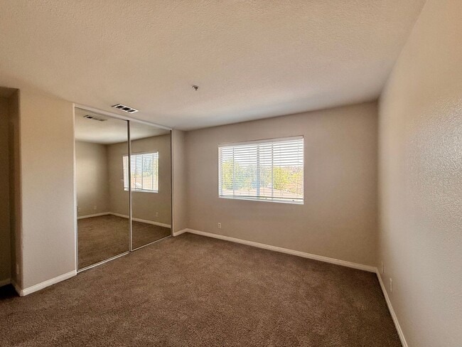 Building Photo - 1413 Janis Lynn Ln