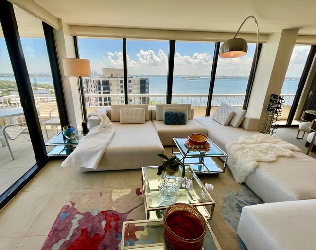 Building Photo - 5510 N Ocean Dr