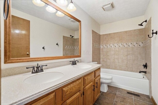 Building Photo - 1986 Sutter Pkwy