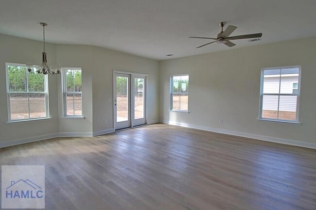 Building Photo - 149 W Franklin St