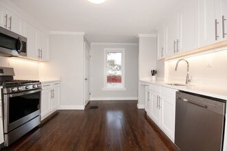 Building Photo - 30 Thornley St