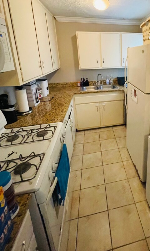 Building Photo - 3619 Garrott St