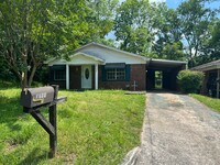 Building Photo - 3 Bedroom 2 Bathroom Brick Home in West Tu...