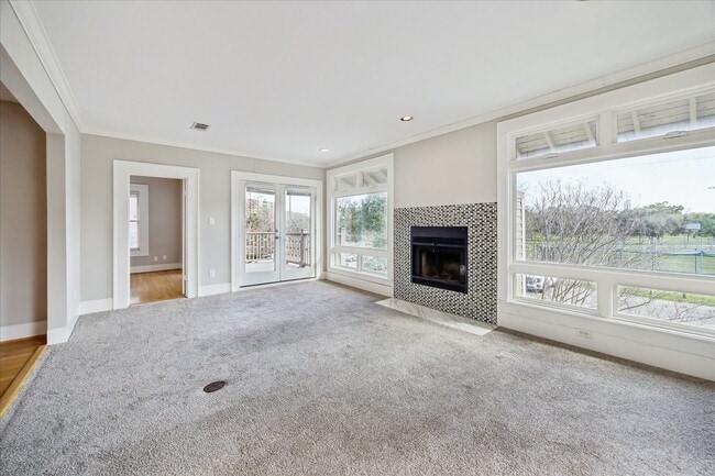 Building Photo - 1015 Usener St