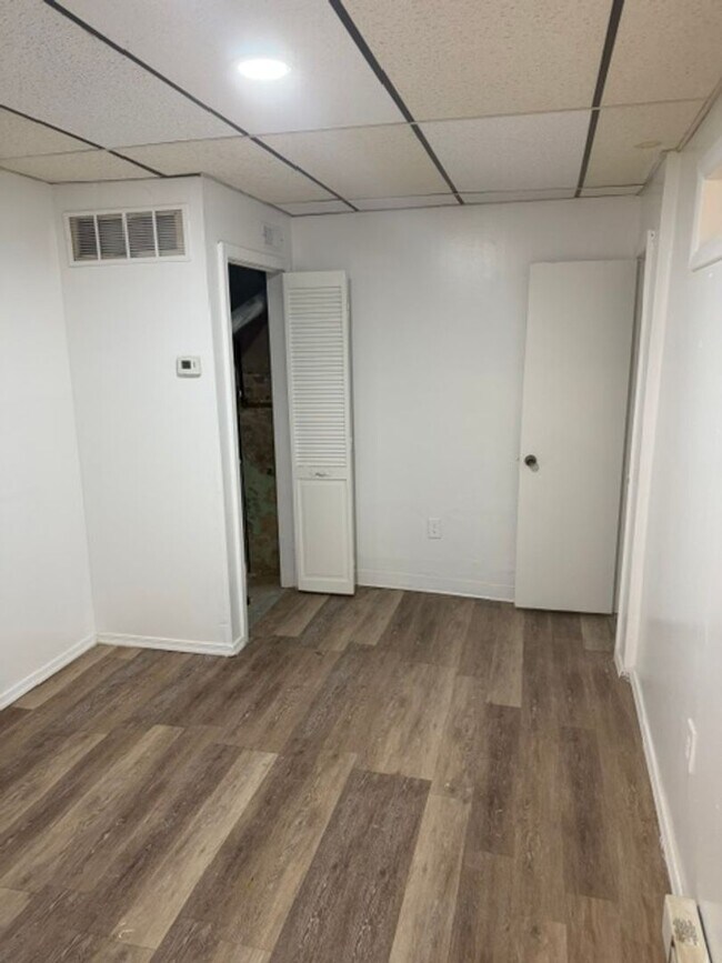 Building Photo - 6731 Haverford Ave