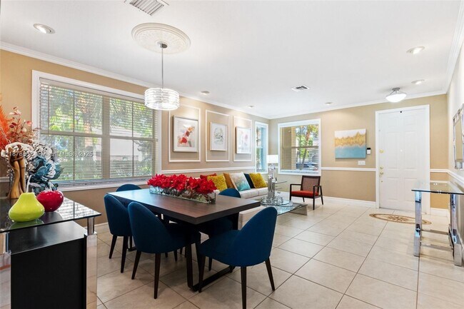 Building Photo - 15816 SW 48th Manor