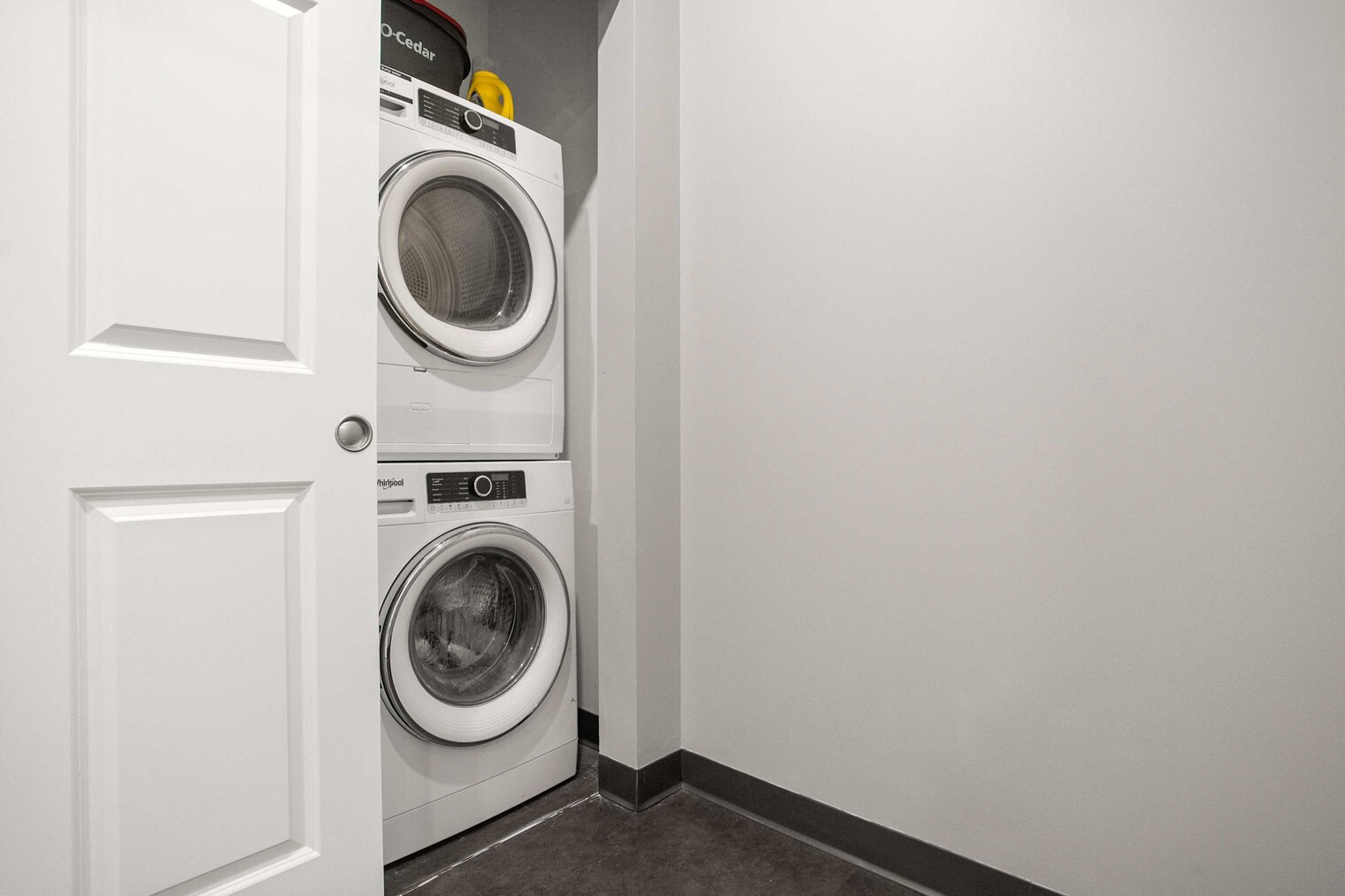 Building Photo - 800 Penn Ave