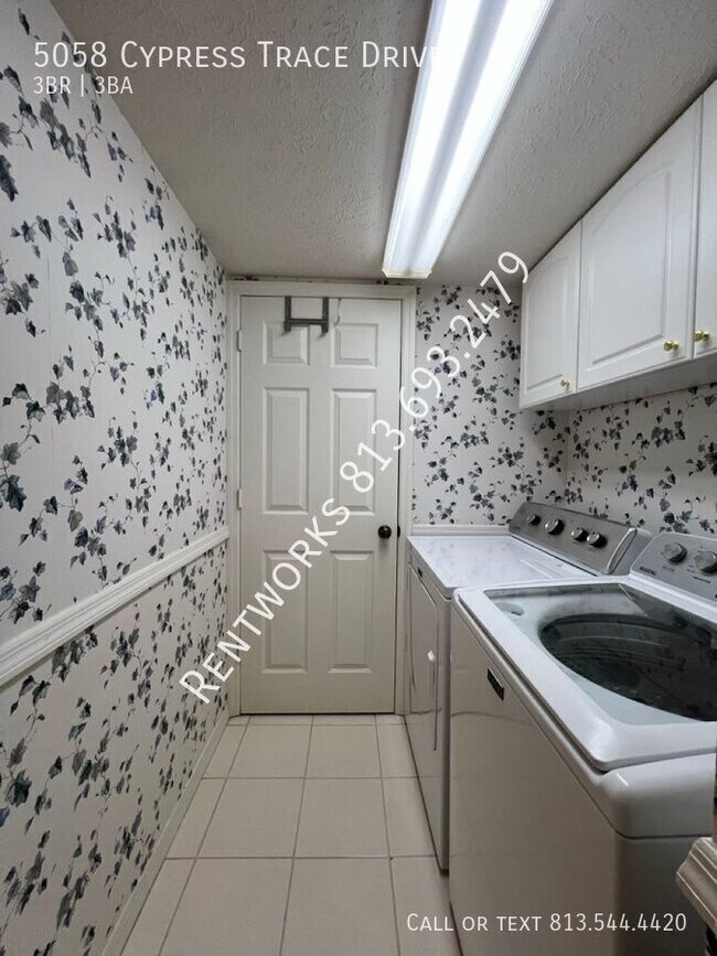 Building Photo - 5058 Cypress Trace Dr