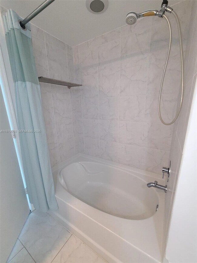 Building Photo - 951 Brickell Ave