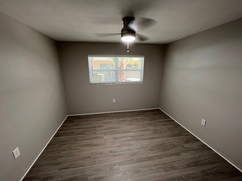 Building Photo - 1 Bed/1 Bath - Unit 4