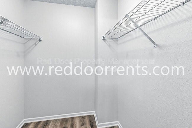 Building Photo - 2249 Collins Way