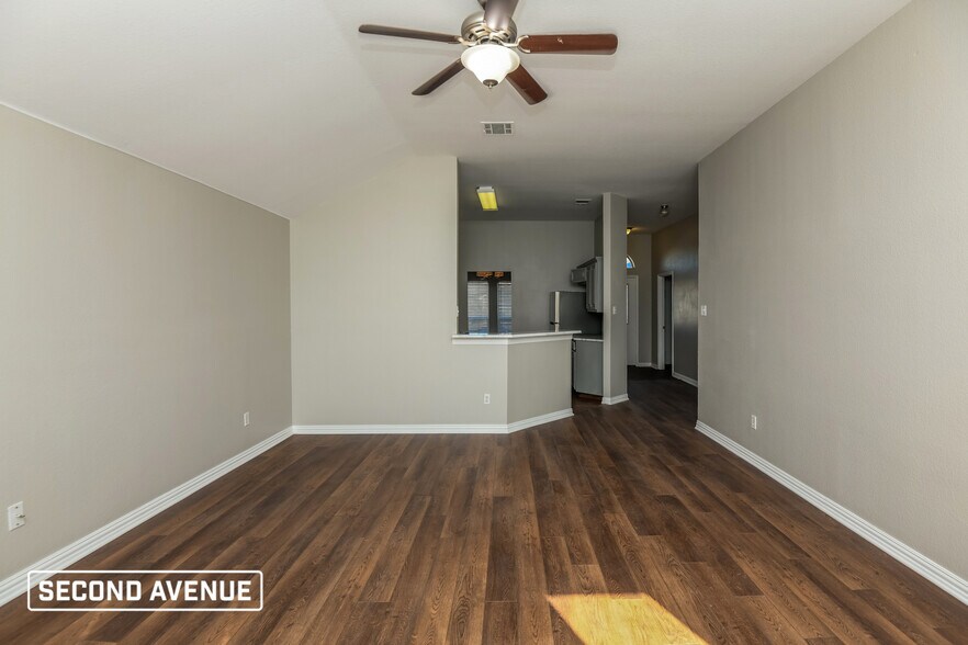 Building Photo - 1304 Sierra Blanca Dr