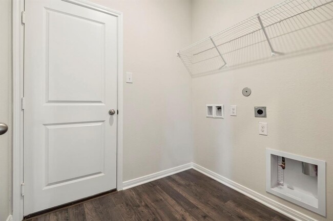 Building Photo - 16422 Blossom Grv Dr