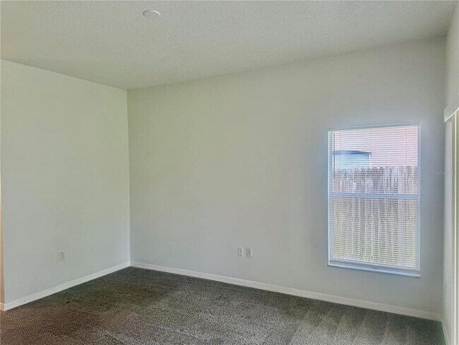 Building Photo - 327 Alegriano Ct