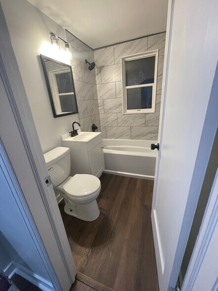 Building Photo - 101 Montfort Dr