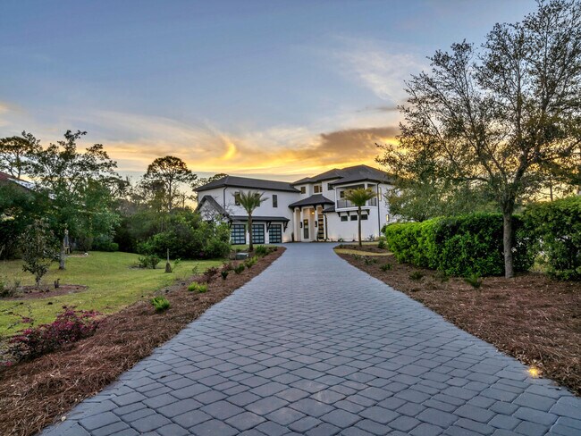 Building Photo - 330 Kelly Plantation Dr