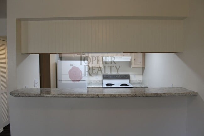 Building Photo - 2529 Ferndale Ln