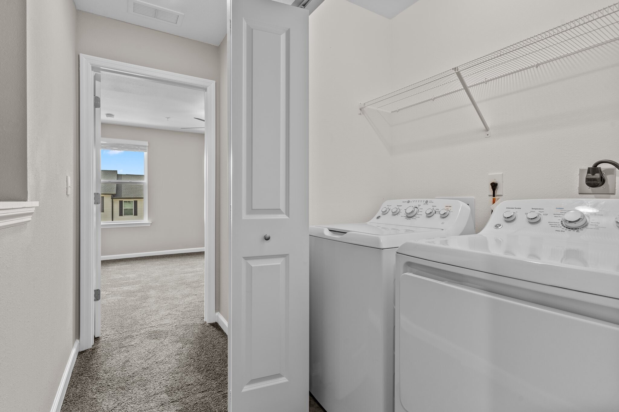 Building Photo - 2217 Del Carmel Way