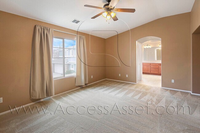 Building Photo - Charming 4 Bedroom, 3 Bathroom Home in Murrieta with Spacious Layout & Bright Interiors