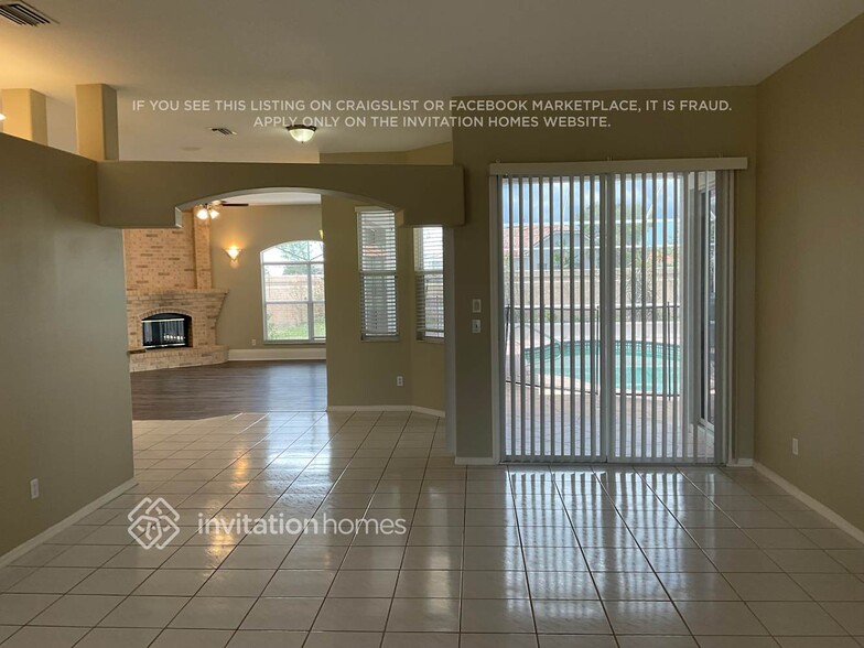 Building Photo - 7214 39th Ln E