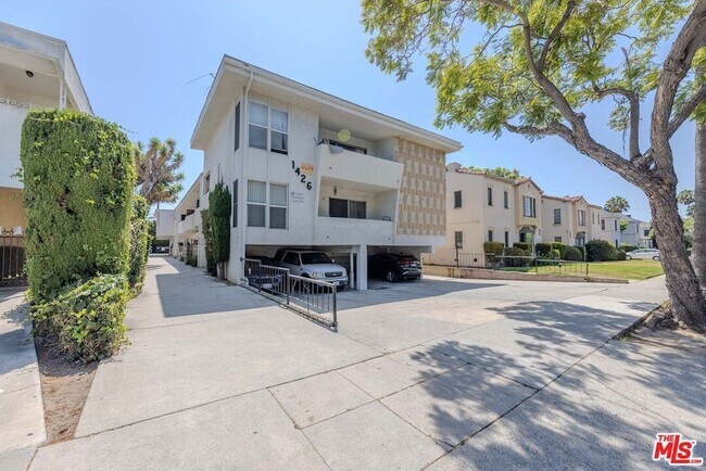 Building Photo - 1426 Orange Grove Ave
