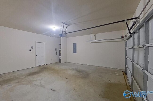 Building Photo - 1139 Freedom Pkwy