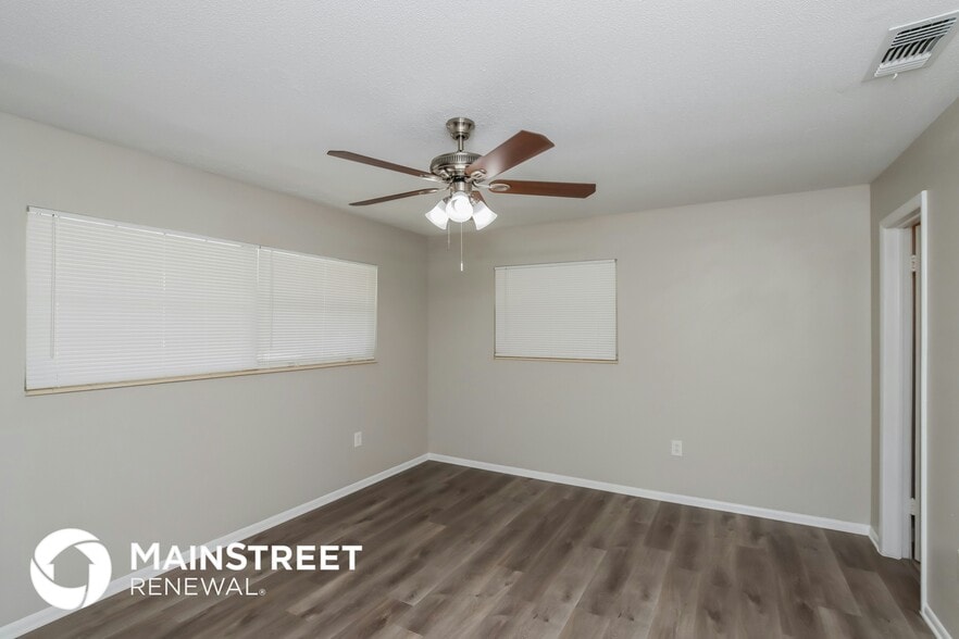 Building Photo - 1607 Albert Dr