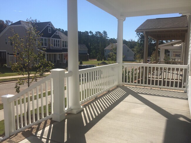 Building Photo - 428 Claremont Drive